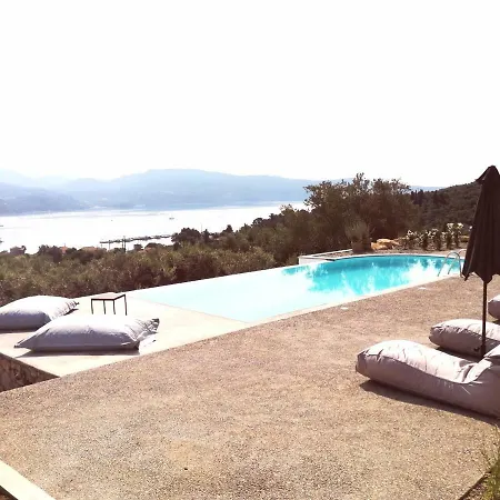 Laura_sea View_house